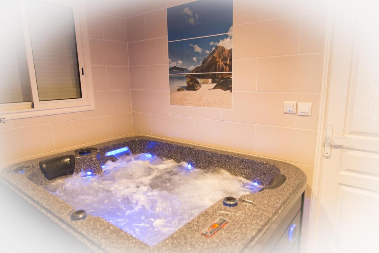 La Residence Des Cafeiers - Le Tampon (Adults Only) Bagian luar foto