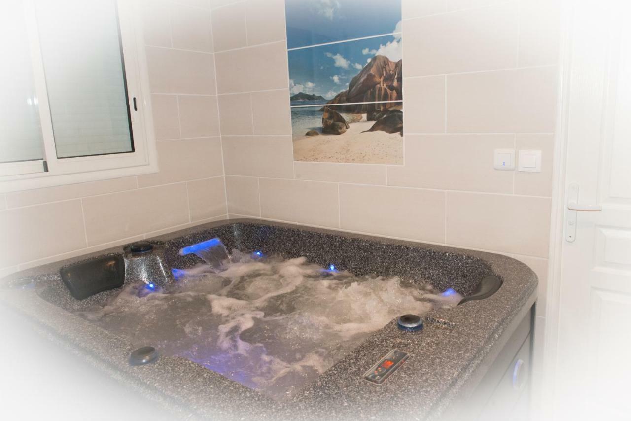 La Residence Des Cafeiers - Le Tampon (Adults Only) Bagian luar foto